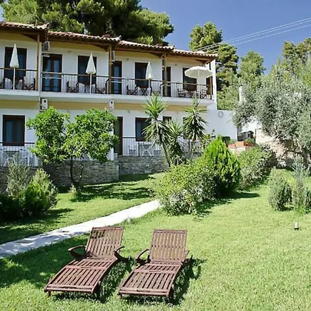 Pine Trees Aparthotel 2*