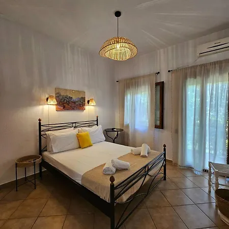 The Pine Trees Apart-hotel Agnontas