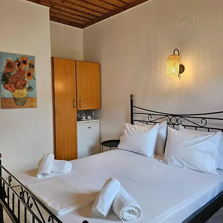 The Pine Trees Apart-hotel Agnontas