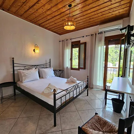 Aparthotel Pine Trees Agnontas