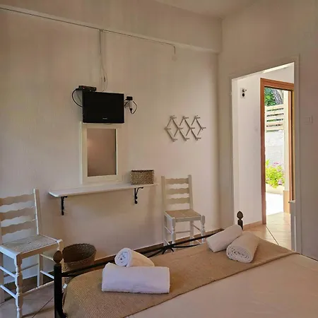 Pine Trees Aparthotel 3*