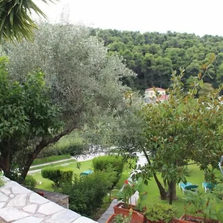 Apart Otel The Pine Trees 3*