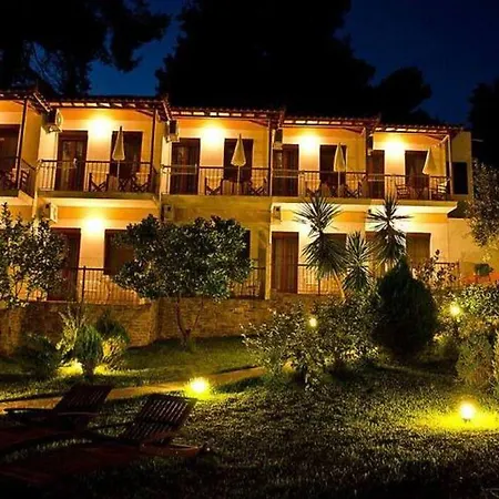 The Pine Trees Apart Otel Agnontas