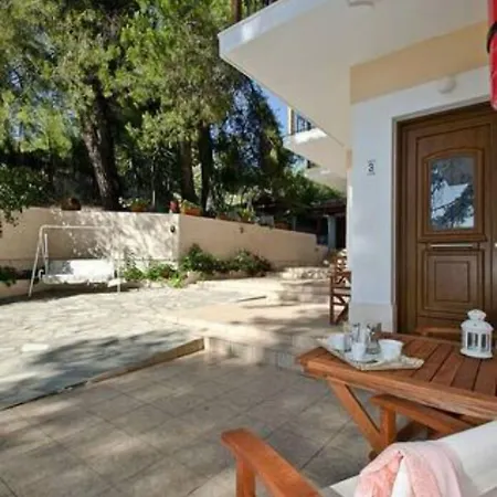 Aparthotel Pine Trees Agnontas