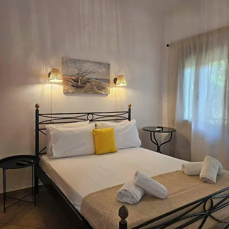 The Pine Trees 3* Agnontas