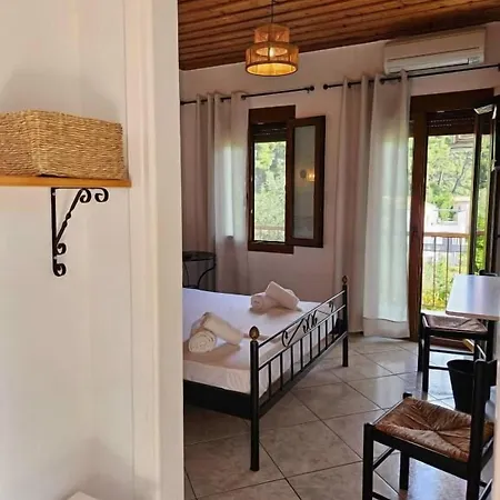 Pine Trees Aparthotel