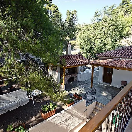 Pine Trees Aparthotel 3*
