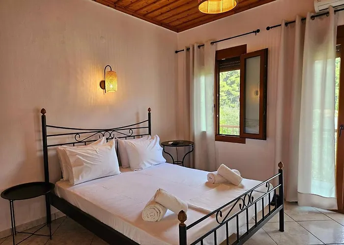 The Pine Trees 3* Agnontas