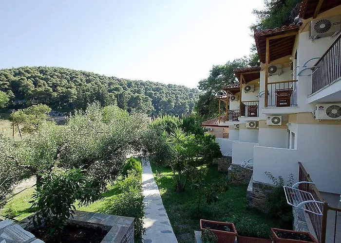 Lägenhetshotell The Pine Trees Agnontas