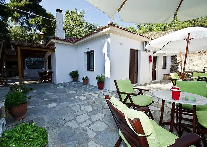 The Pine Trees 3* Agnontas